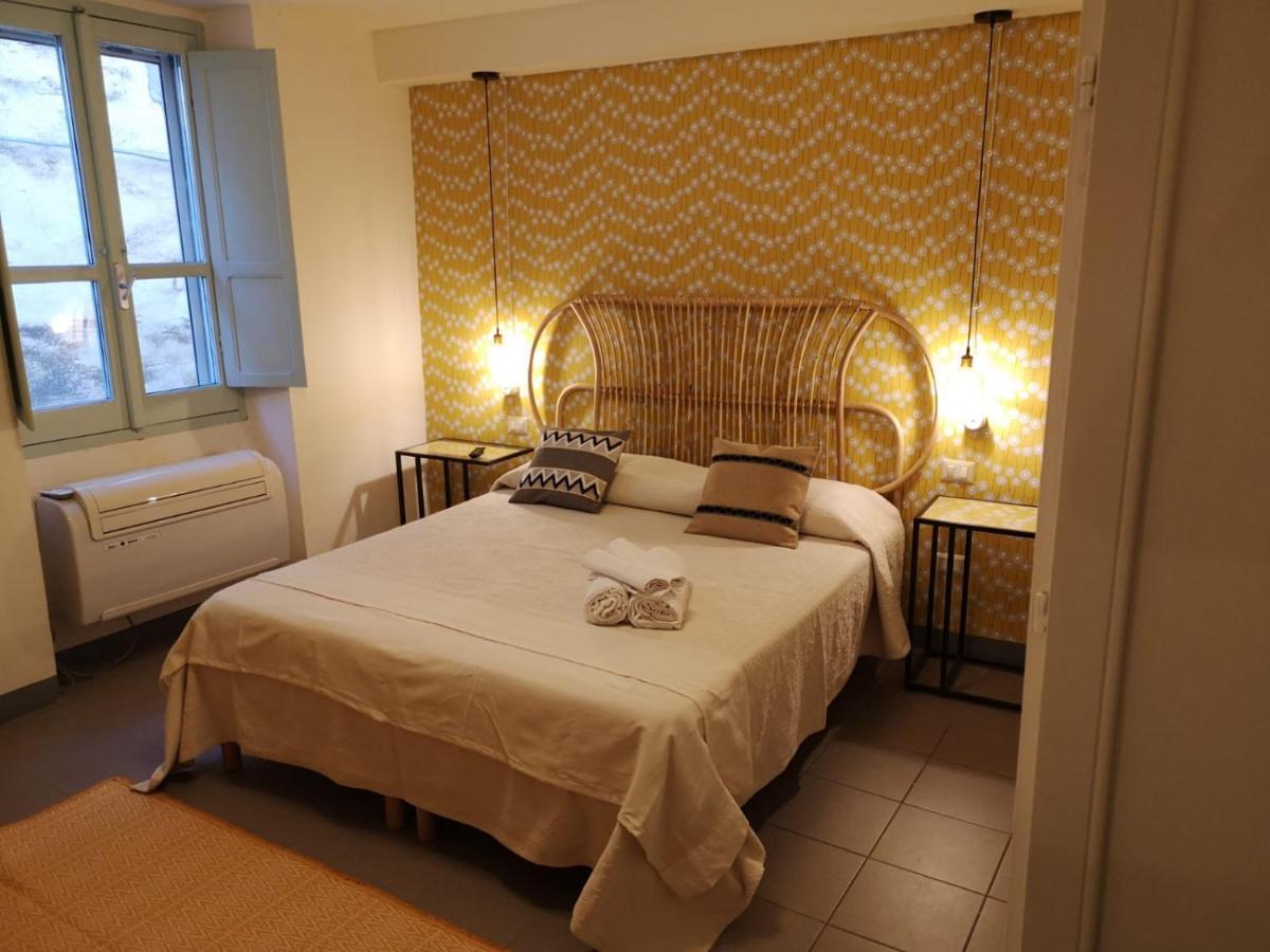 Casa Pagio Hotel Bosa Ngoại thất bức ảnh