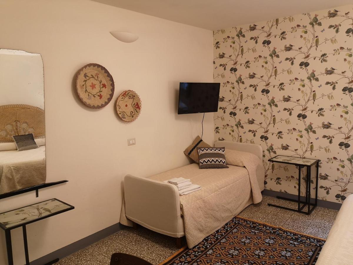 Casa Pagio Hotel Bosa Ngoại thất bức ảnh
