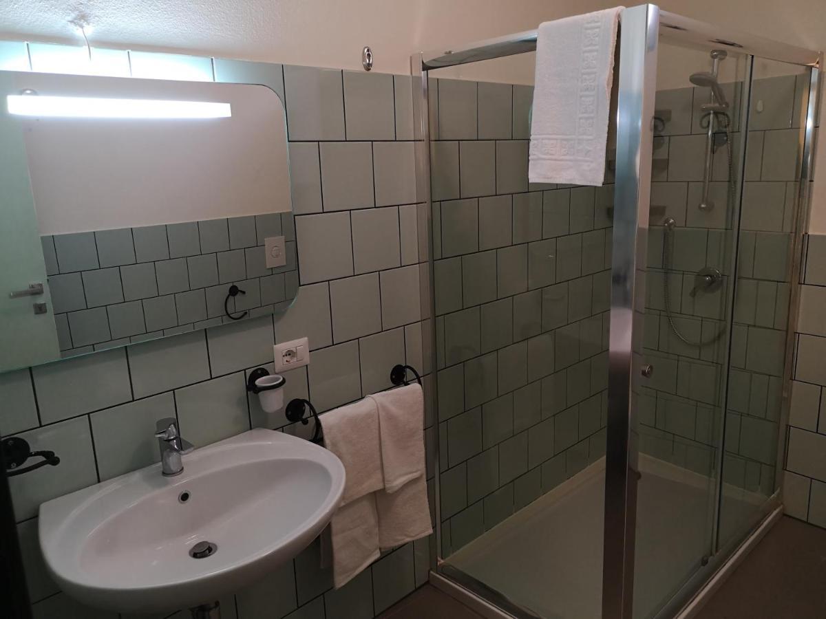 Casa Pagio Hotel Bosa Ngoại thất bức ảnh