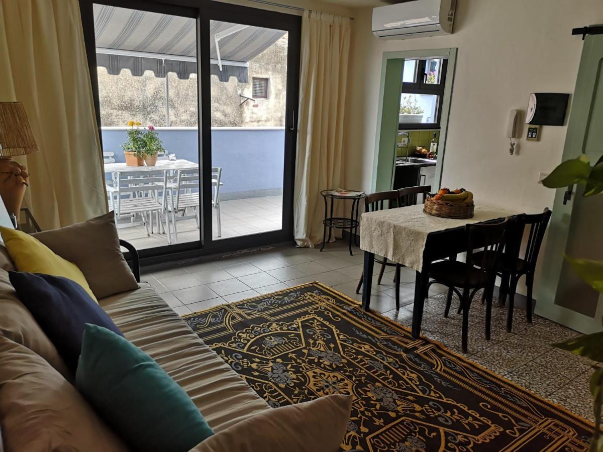 Casa Pagio Hotel Bosa Ngoại thất bức ảnh